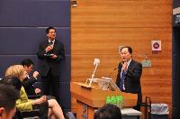 Dr. Charles Lee, Harvard Medical School (right) and Prof. Stephen K.W. Tsui,  Professor of School of Biomedical Sciences and Associate Director (Education) of the Innovation Institute (left)